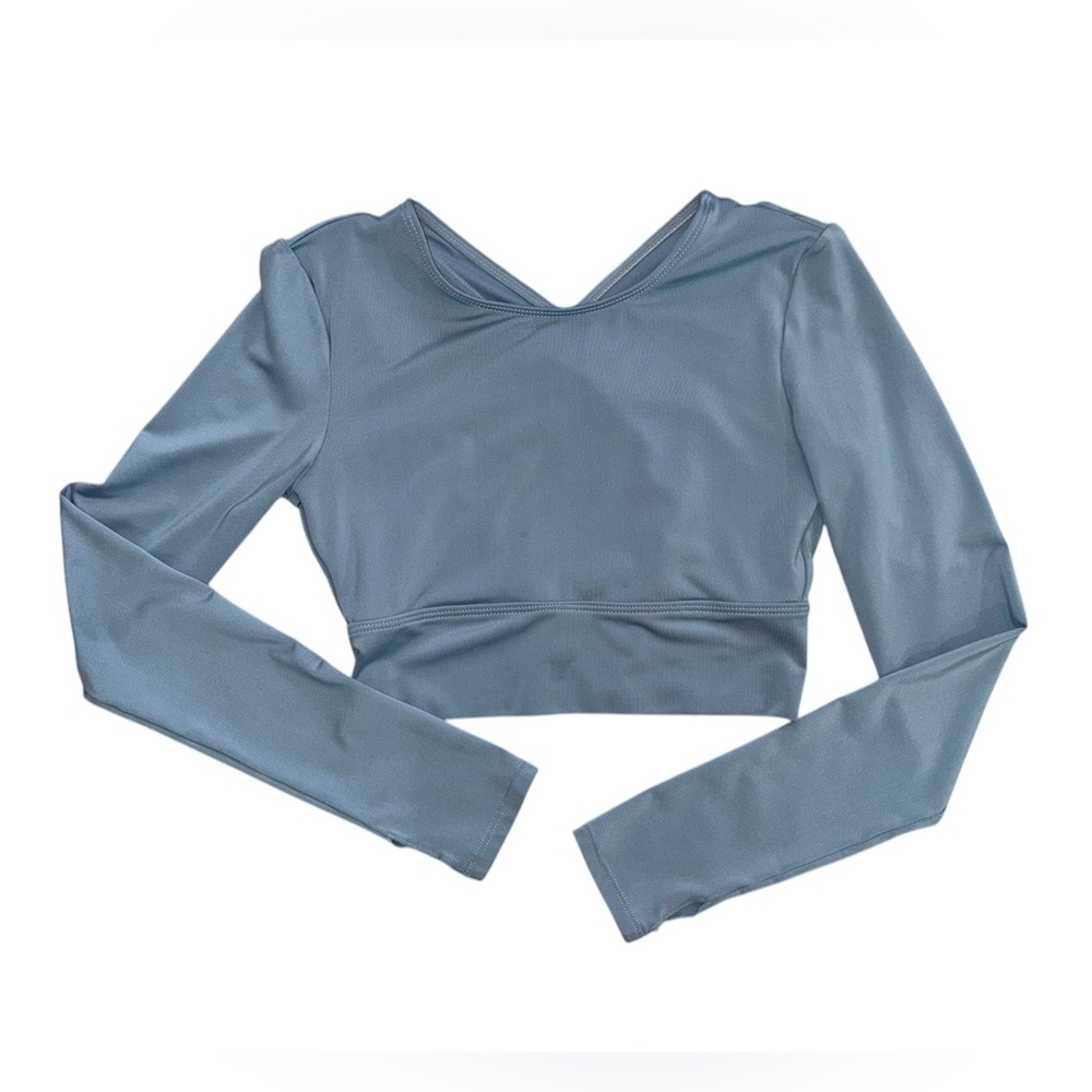 Woman’s Long Sleeve Athletic Top